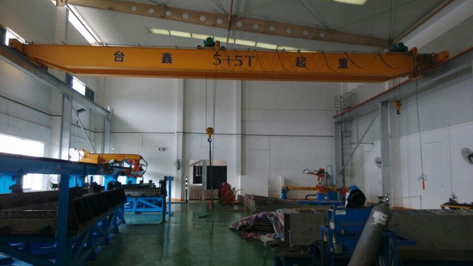 电动双梁起重机 LH5T+5T